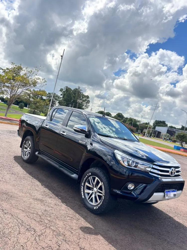 VENDE-SE TOYOTA HILUX SRX 2018