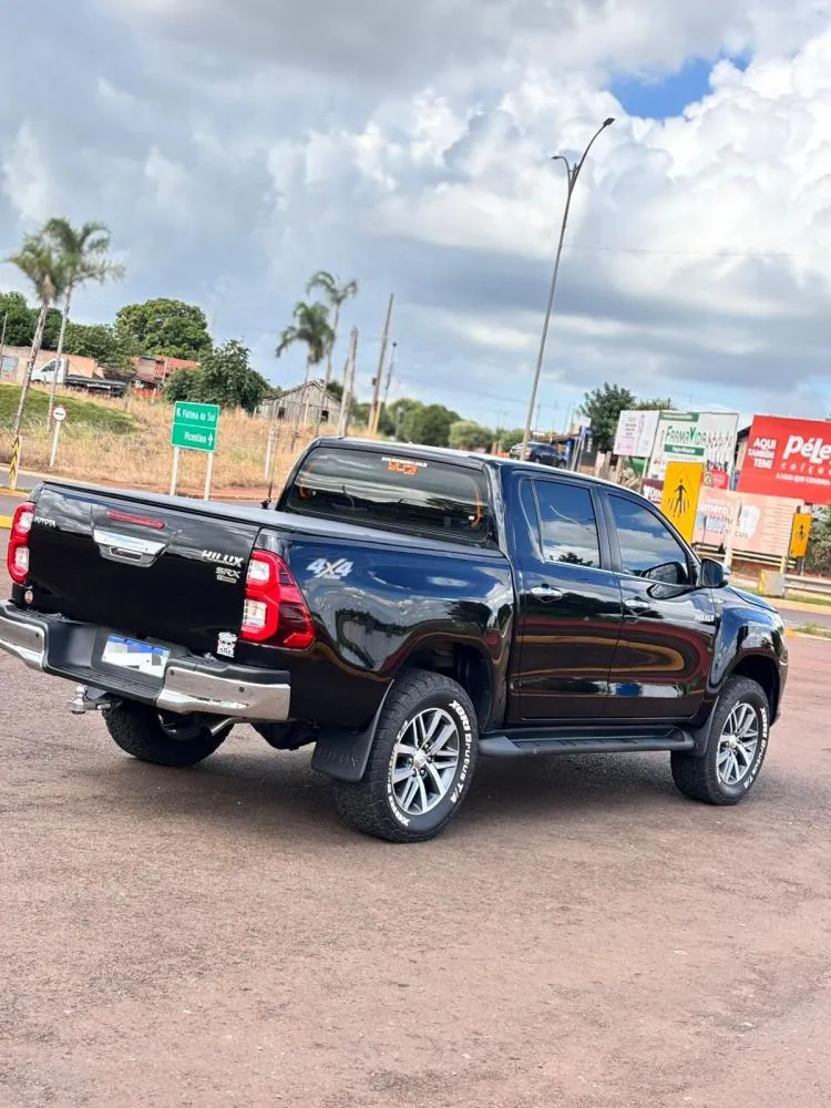 VENDE-SE TOYOTA HILUX SRX 2018